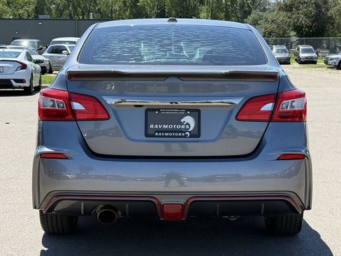 Used 2018 Nissan Sentra NISMO FWD image 9