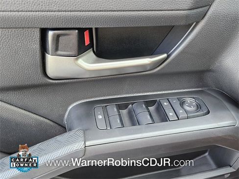 Used 2025 Toyota Tacoma TRD Sport image 32