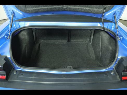 Used 2016 Dodge Challenger R/T Scat Pack w/ Leather Interior Group RWD image 12