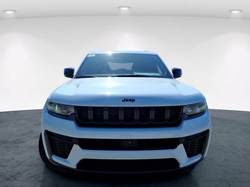 New 2026 Jeep Grand Cherokee L 4WD image 4