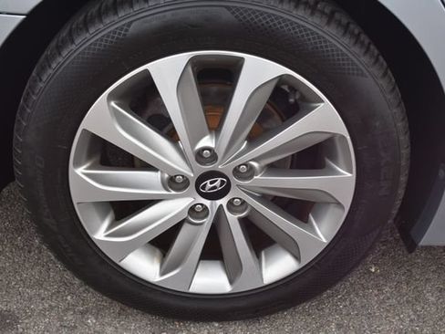 Used 2017 Hyundai Sonata Sport w/ Value Edition Package 02 FWD image 43