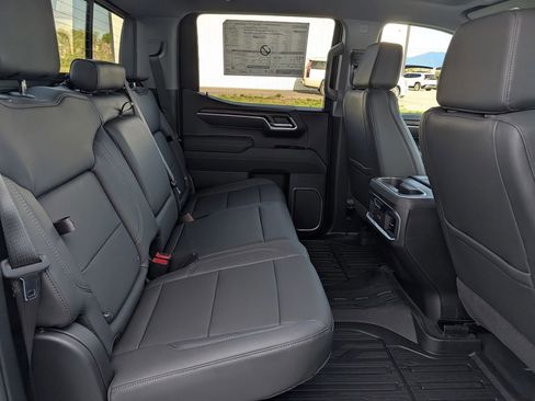 New 2026 GMC Sierra 1500 SLT image 29