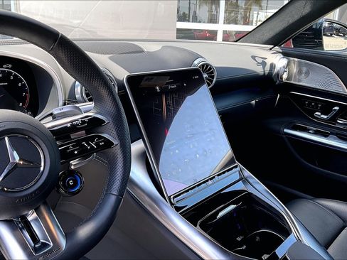 Used 2023 Mercedes-Benz SL 63 AMG 4MATIC image 6