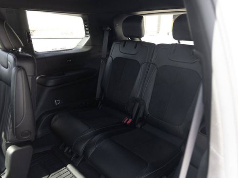 Used 2023 Jeep Grand Cherokee L Altitude AWD/4WD image 20