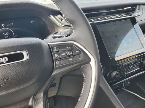 Certified 2023 Jeep Grand Cherokee Altitude AWD/4WD image 14