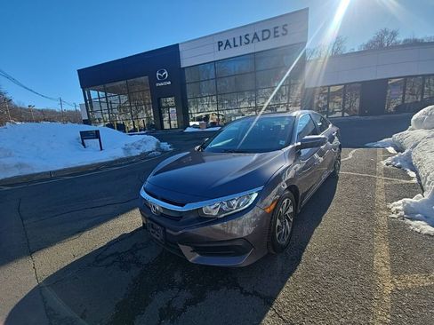 Used 2018 Honda Civic EX image 5