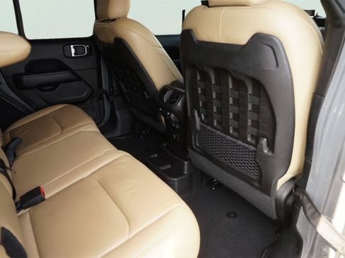 Used 2019 Jeep Wrangler Unlimited Rubicon AWD/4WD image 14