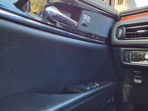 Used 2023 Lincoln Nautilus Reserve image 23