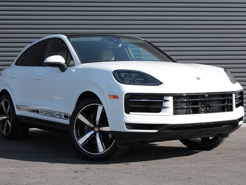 New 2026 Porsche Cayenne Coupe image 7