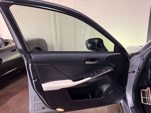 Used 2022 Lexus IS 350 F Sport image 11