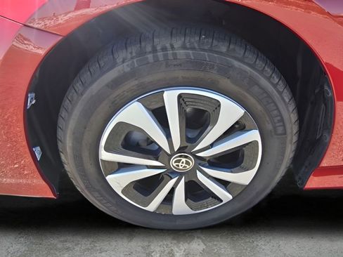 Used 2017 Toyota Prius Prime Premium w/ Carpet Mat Package image 9