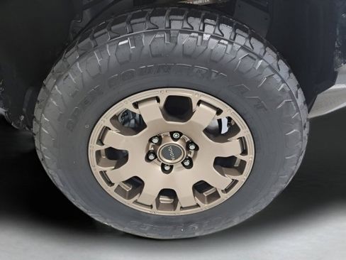 Used 2025 Toyota 4Runner Trailhunter image 16