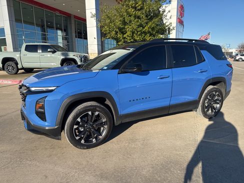 Used 2025 Chevrolet Equinox RS w/ Convenience Package III image 1