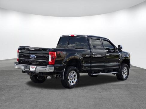 Used 2017 Ford F250 Lariat w/ Chrome Package AWD/4WD image 4