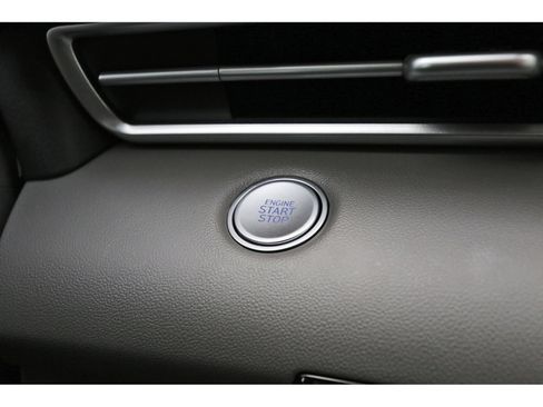 Certified 2025 Hyundai Elantra Sport FWD image 28