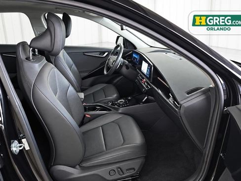 Used 2023 Kia Niro Wave FWD image 11