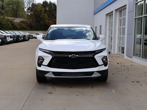 New 2025 Chevrolet Blazer LT w/ LPO, Black Sport Package image 5