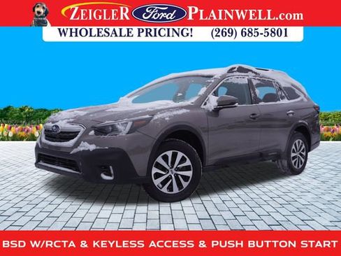 Used 2022 Subaru Outback Premium image 1