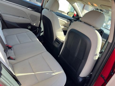 Used 2018 Hyundai Elantra Value Edition image 32