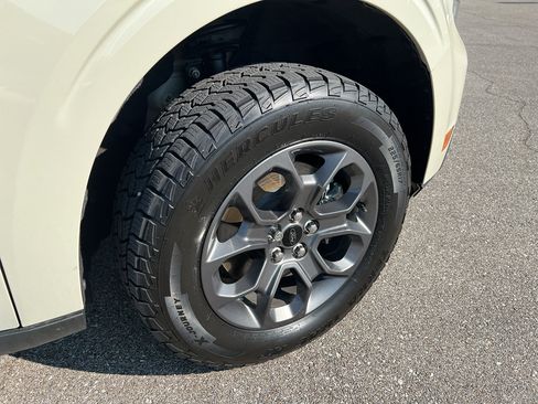 Certified 2024 Ford Maverick XLT FWD image 24