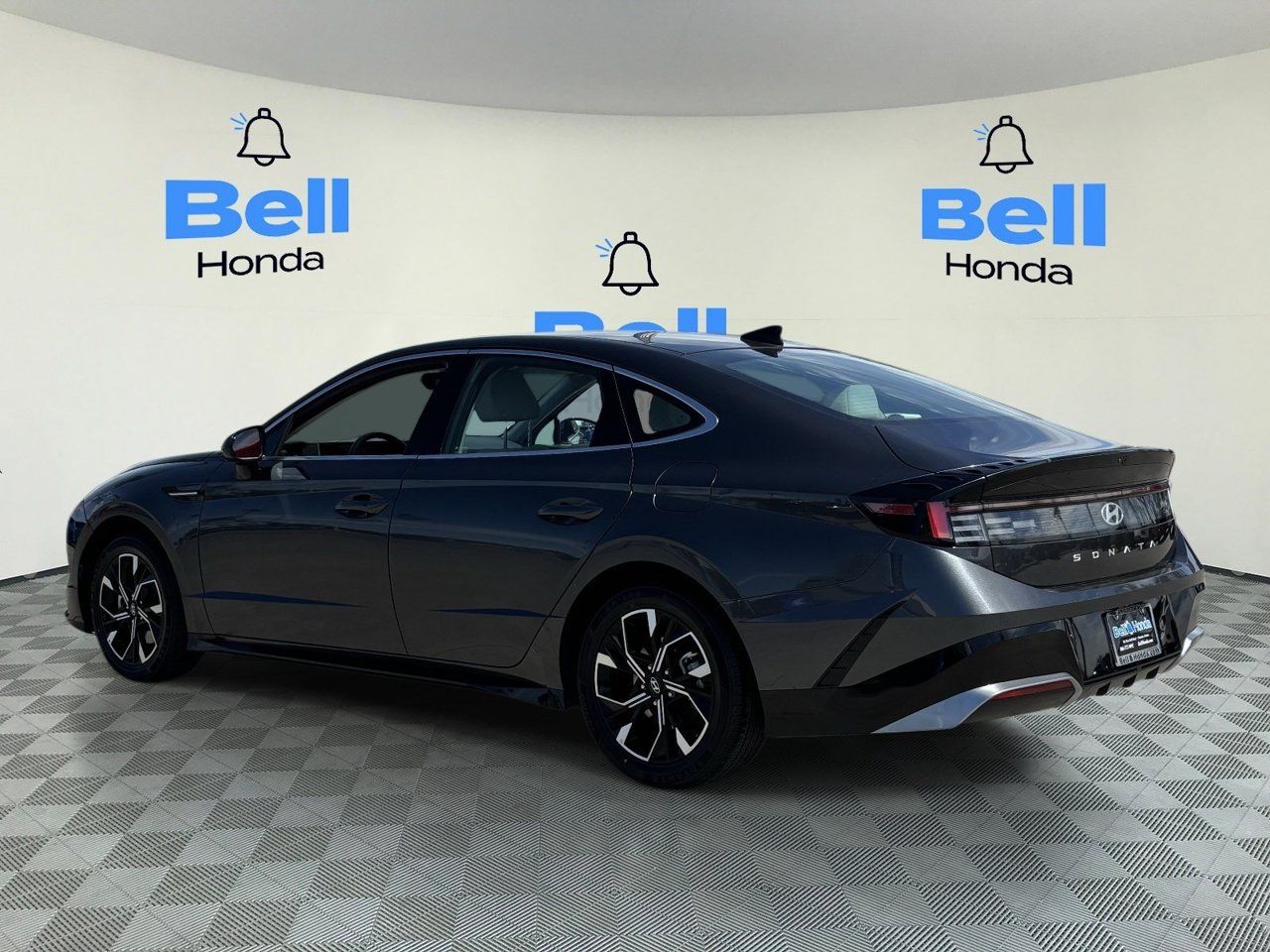 Used 2025 Hyundai Sonata SEL FWD image 3