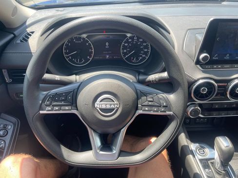 Used 2025 Nissan Sentra SV FWD image 14