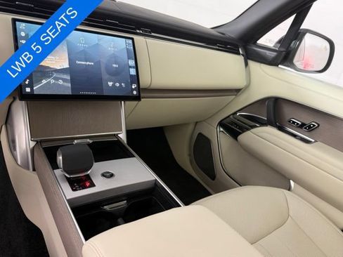 Used 2025 Land Rover Range Rover Long Wheelbase Autobiography AWD/4WD image 22