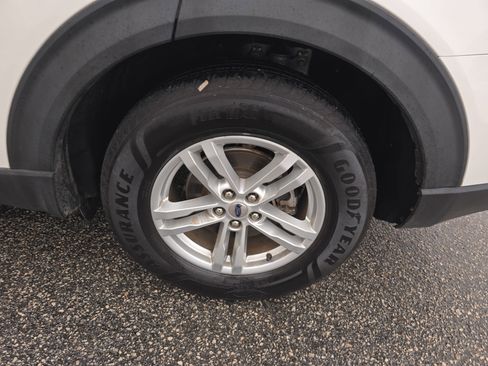 Used 2021 Ford Explorer XLT w/ Equipment Group 202A image 36