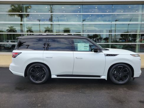 New 2026 INFINITI QX80 4WD image 3