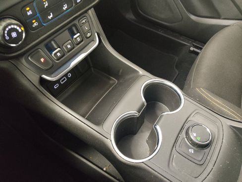 Used 2018 GMC Terrain SLE FWD image 26