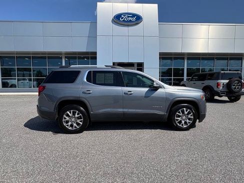 Used 2020 GMC Acadia SLT w/ Premium Package FWD image 2