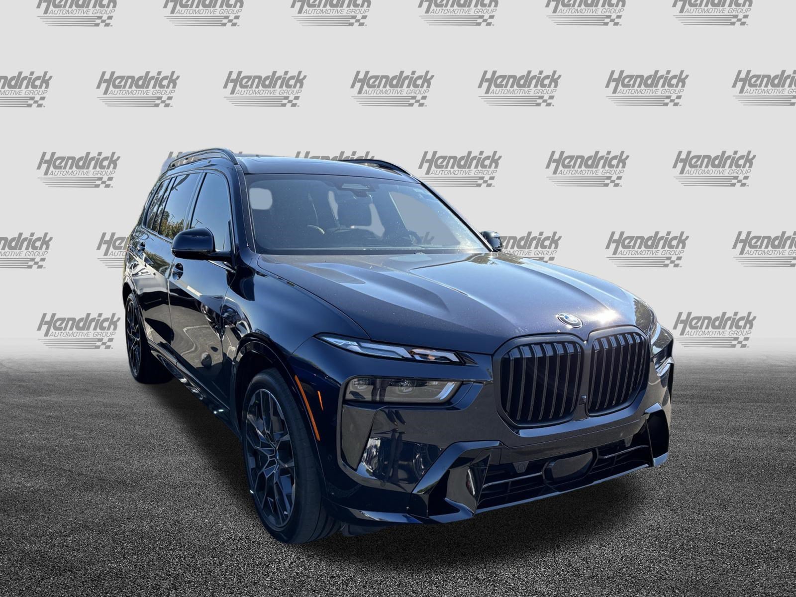 Certified 2025 BMW X7 xDrive40i w/ M Sport Package AWD/4WD image 2