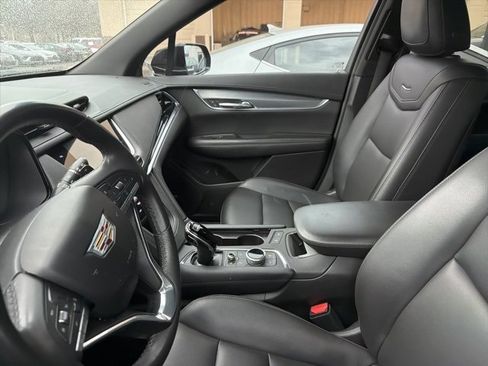 Used 2023 Cadillac XT6 Luxury image 7