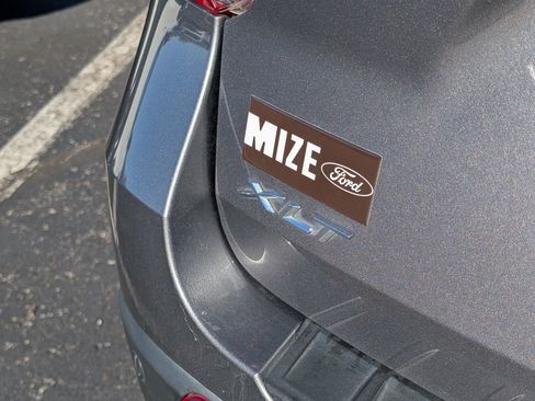 Used 2022 Ford Explorer XLT w/ Equipment Group 202A image 25