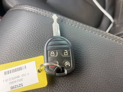 Used 2012 Ford F150 Lariat w/ Lariat Chrome Pkg image 25