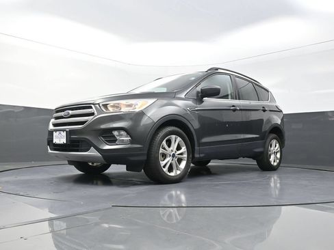 Used 2018 Ford Escape SE AWD/4WD image 25