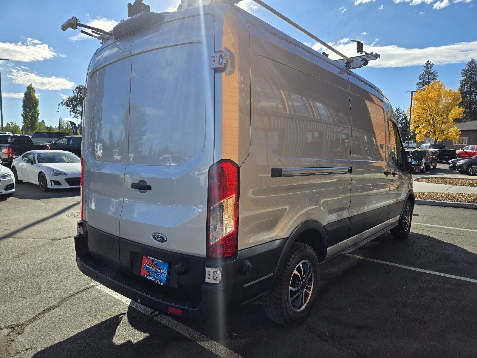 Used 2022 Ford E-Transit Medium Roof w/ Parcel Delivery Package RWD image 5