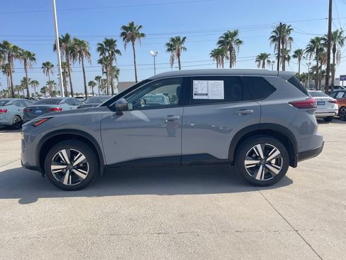 Certified 2025 Nissan Rogue SL AWD/4WD image 2