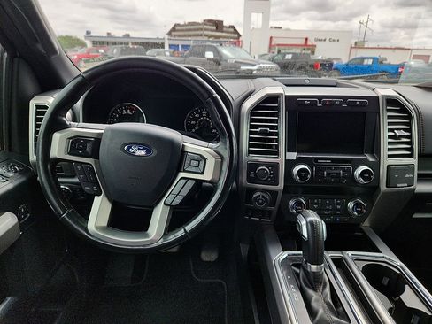 Used 2019 Ford F150 Platinum w/ Equipment Group 701A Luxury AWD/4WD image 8
