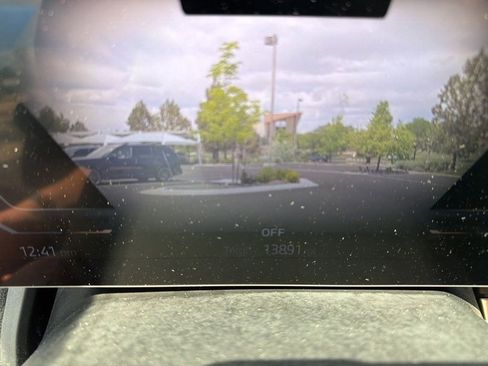 Used 2024 BMW iX xDrive50 w/ Premium Package AWD/4WD image 12