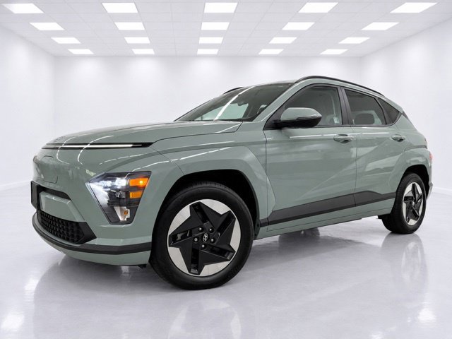 Used 2025 Hyundai Kona SEL FWD image 4