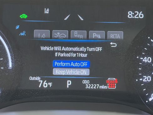Used 2025 Toyota Sienna XLE FWD image 17