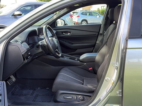 Used 2024 Honda Accord Sport image 10