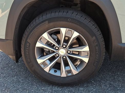 Used 2025 Chevrolet Equinox LT w/ Convenience Package II AWD/4WD image 12