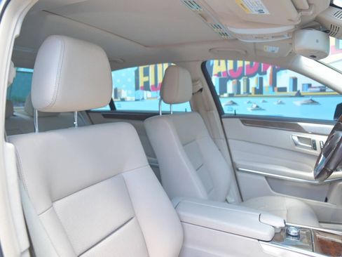 Used 2014 Mercedes-Benz E 350 Sedan w/ Premium 1 Package image 39