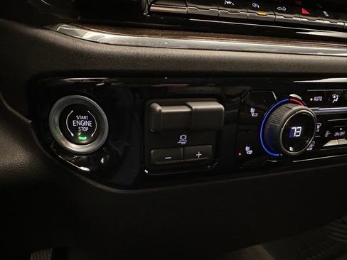 Used 2025 Chevrolet Silverado 1500 LT image 12