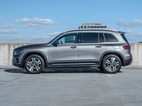 Certified 2026 Mercedes-Benz GLB 250 4MATIC image 3