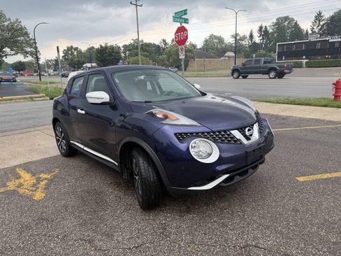 Used 2015 Nissan Juke S AWD/4WD image 12