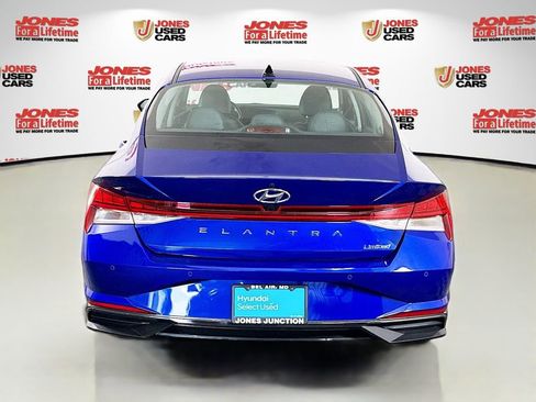 Certified 2023 Hyundai Elantra Limited FWD image 18