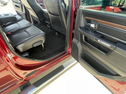 Used 2017 RAM 2500 Laramie w/ Convenience Group AWD/4WD image 10